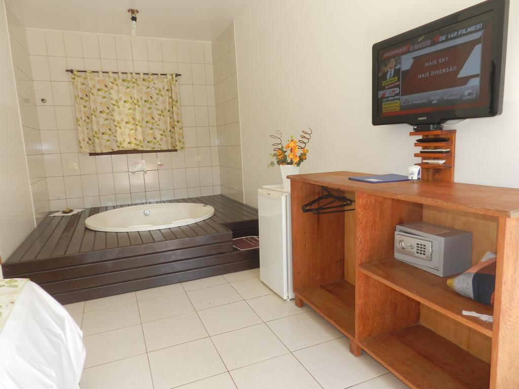 Hotel Bosques Do Massaguacu カラグァタトゥバ エクステリア 写真
